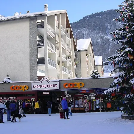 Haus Viktoria B - Nina Daire